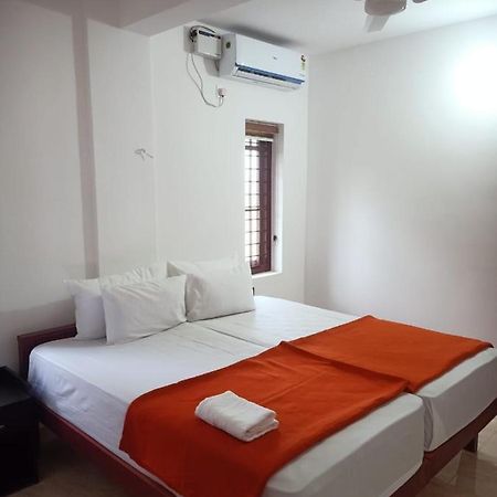 Hotel Grace Mary Residency Nedumbassery Exteriér fotografie
