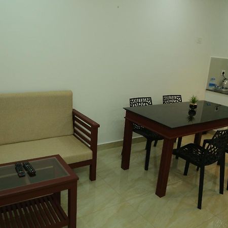 Hotel Grace Mary Residency Nedumbassery Exteriér fotografie