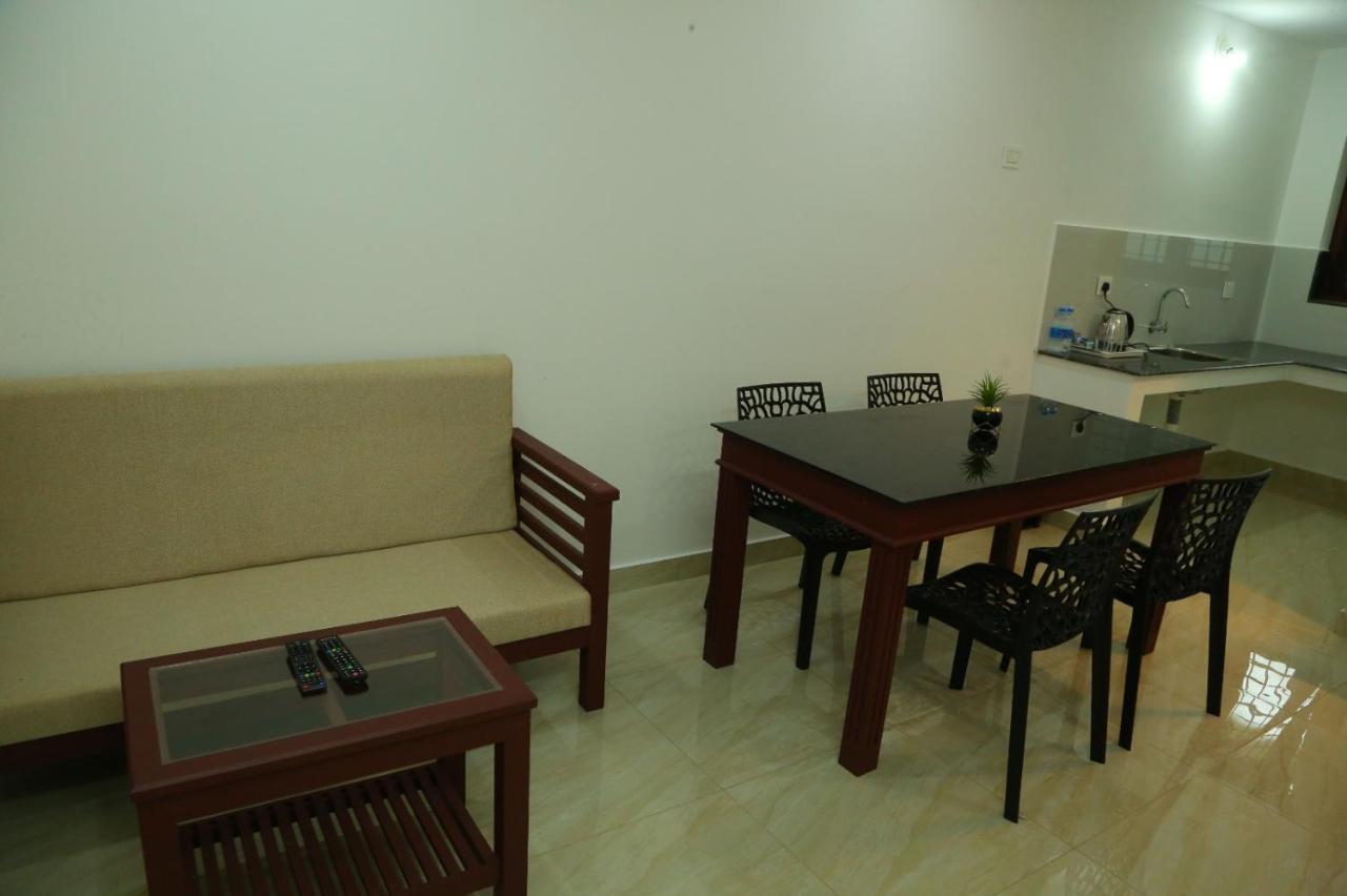 Hotel Grace Mary Residency Nedumbassery Exteriér fotografie